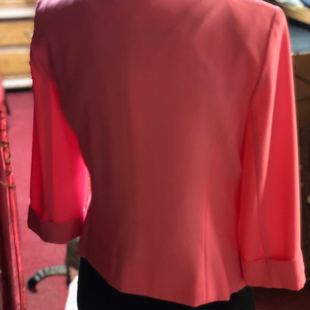 Pretty In Pink Blazer - Picture 5 of 7